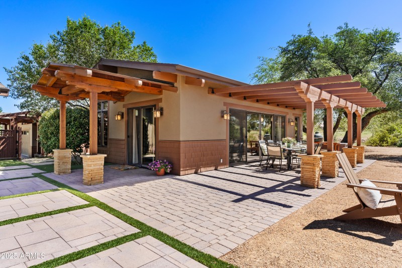 50-Guest House