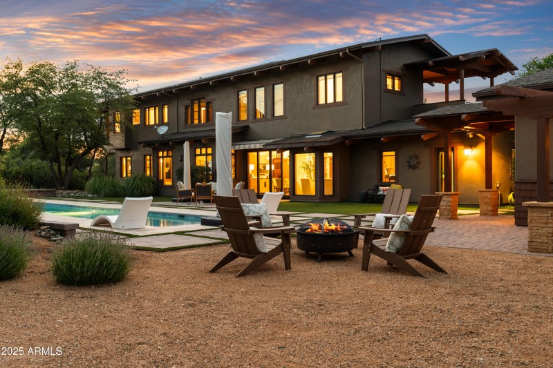 60-Backyard Fire Pit