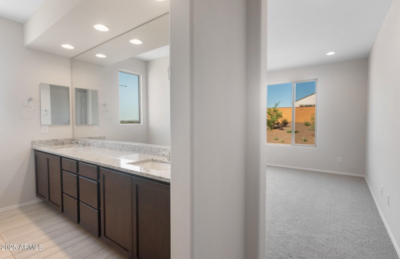 Owner's Bathroom/Bedroom