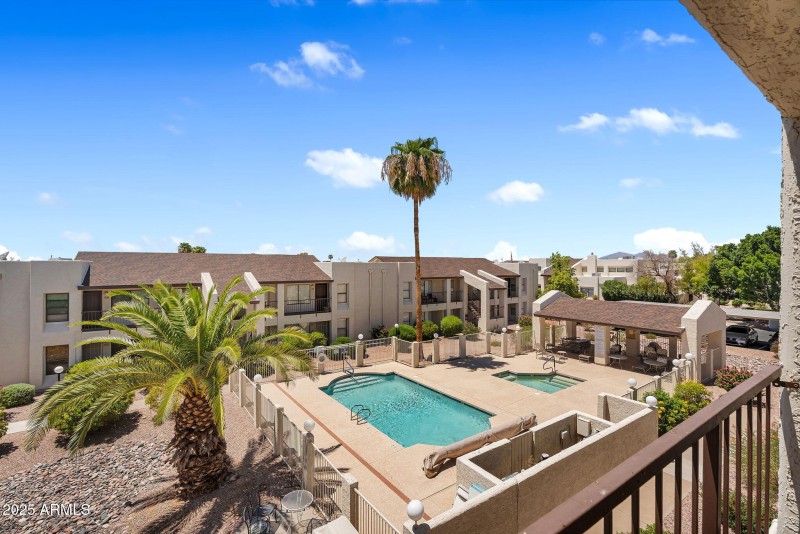 Pool side unit
