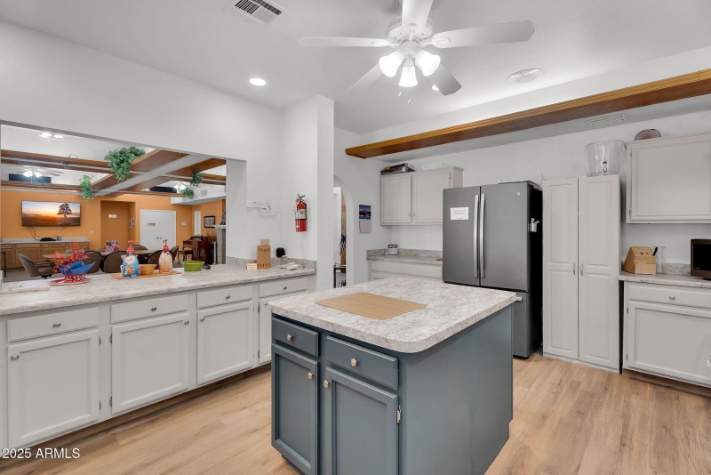 clubhouse kitchen