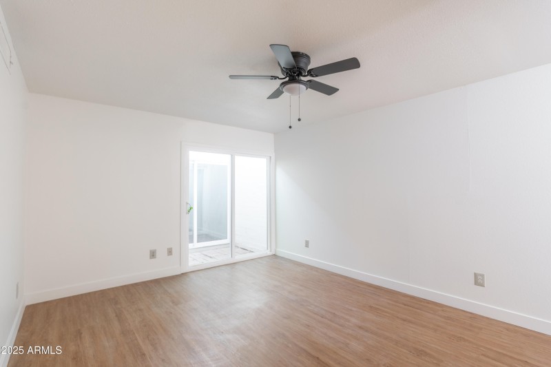 Master Bedroom (1)