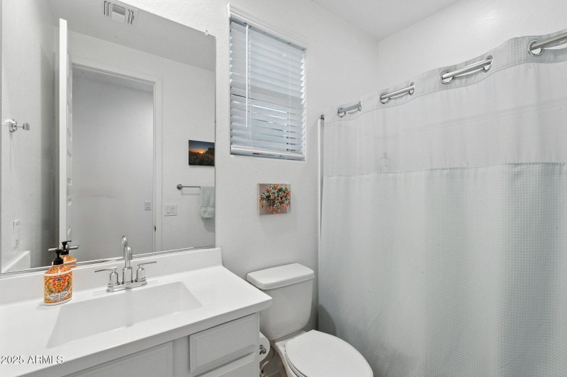 3rd Full Bathroom w/ Tub