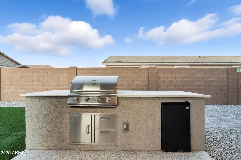 Built In Gas BBQ Grill Island