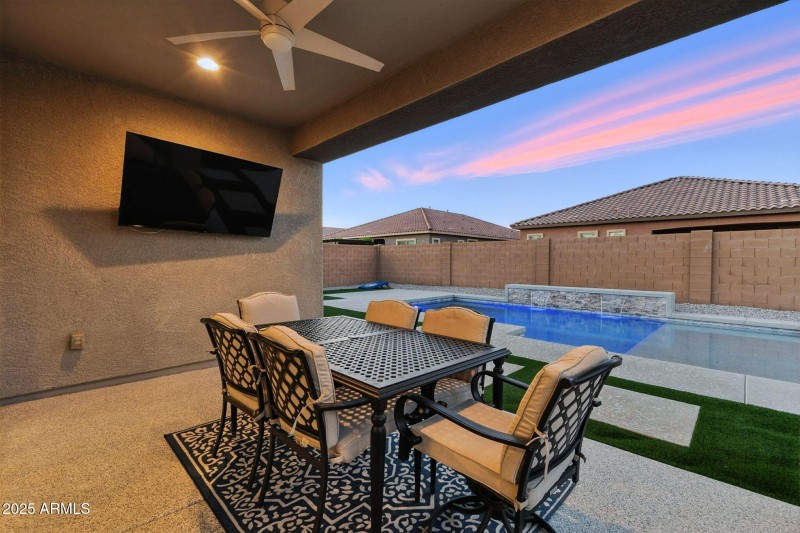 Covered Patio/ Backyard