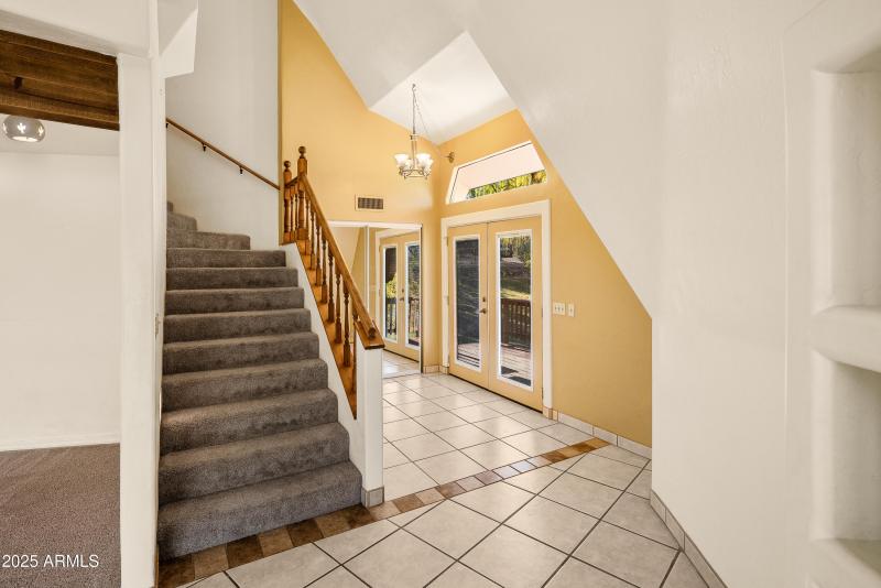 JL_10875EPearTreeDr-interiors-14