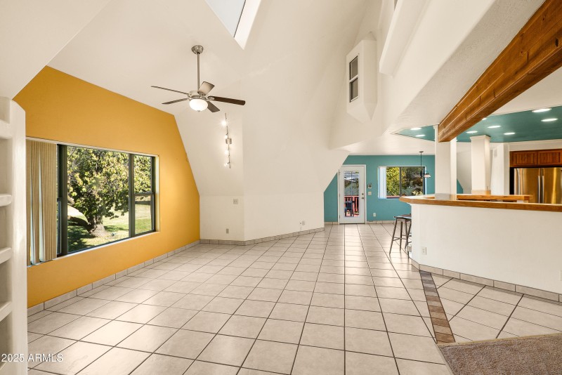 JL_10875EPearTreeDr-interiors-13