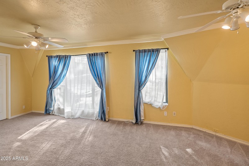 JL_10875EPearTreeDr-interiors-16