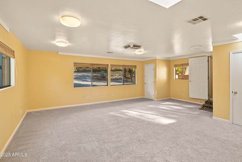JL_10875EPearTreeDr-interiors-02