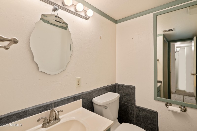 JL_10875EPearTreeDr-interiors-15