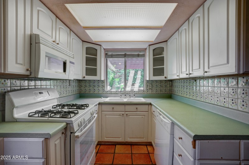 Kitchen 2