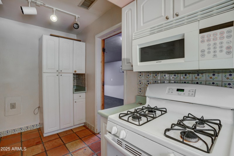 Kitchen 3