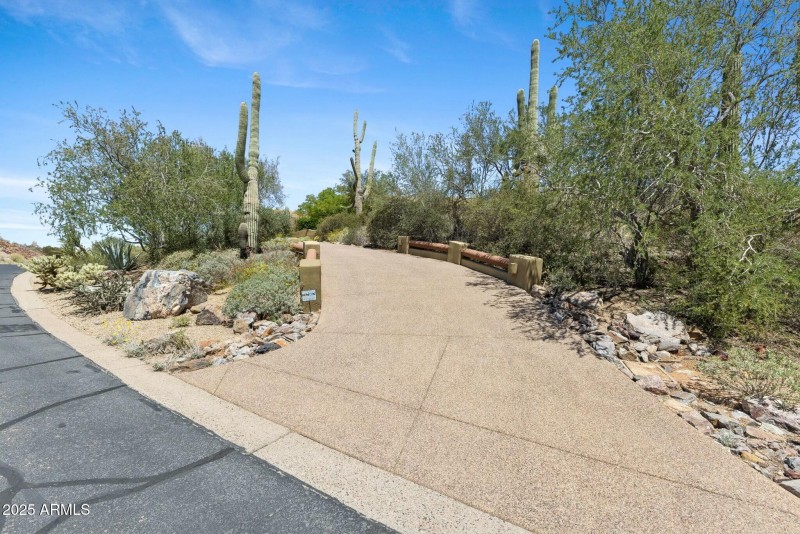 wrap around driveway