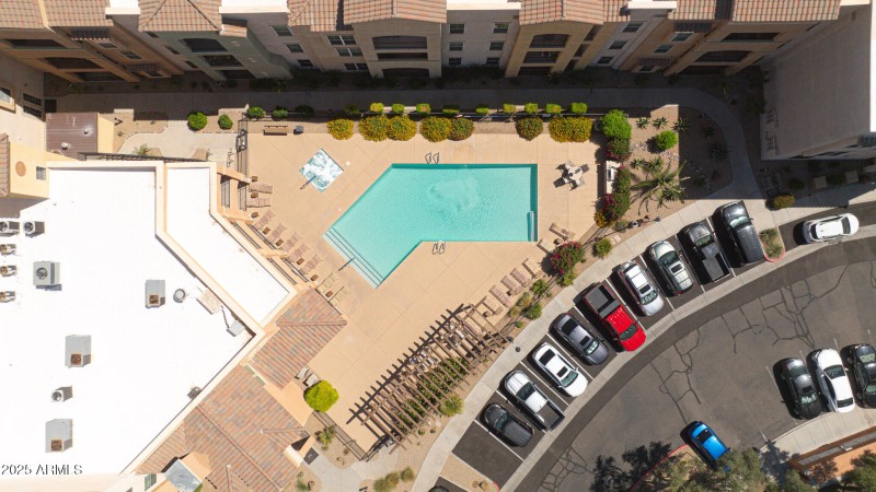 SanelaProDronePoolJacuzzi