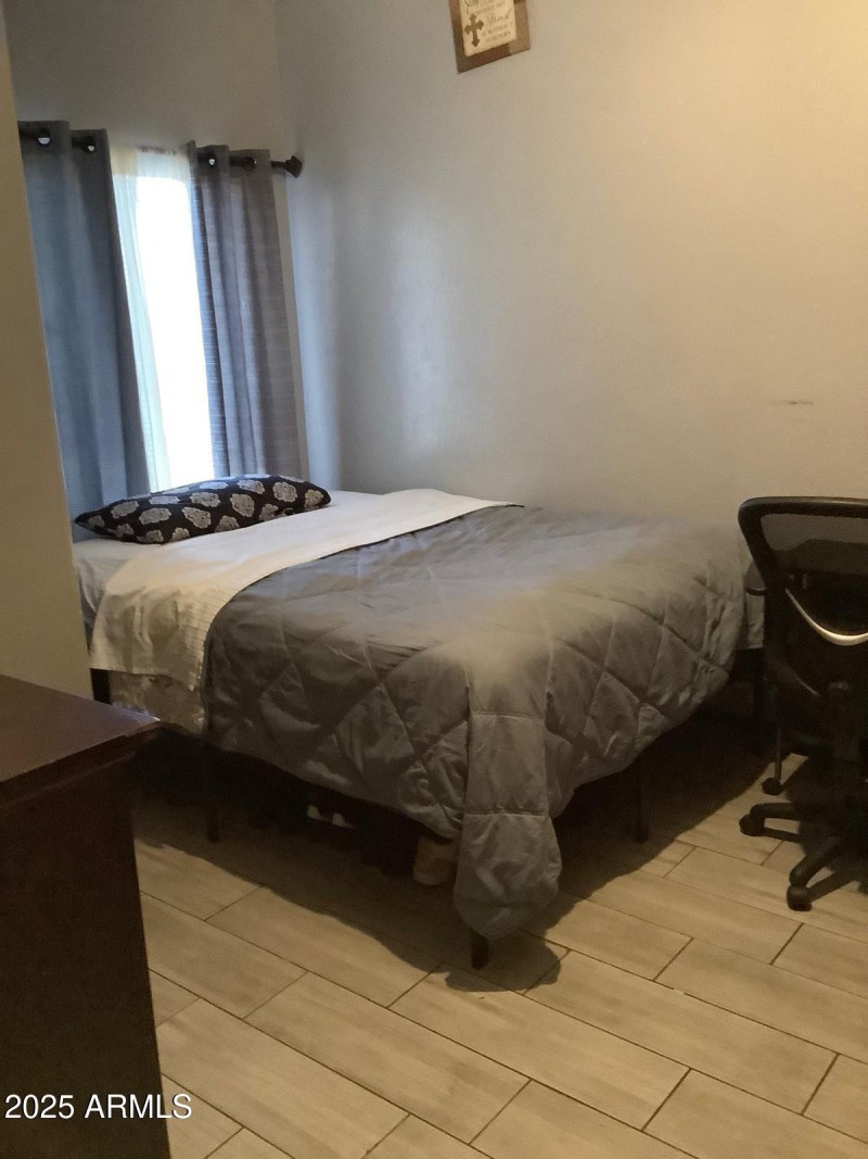Guest bedroom 2