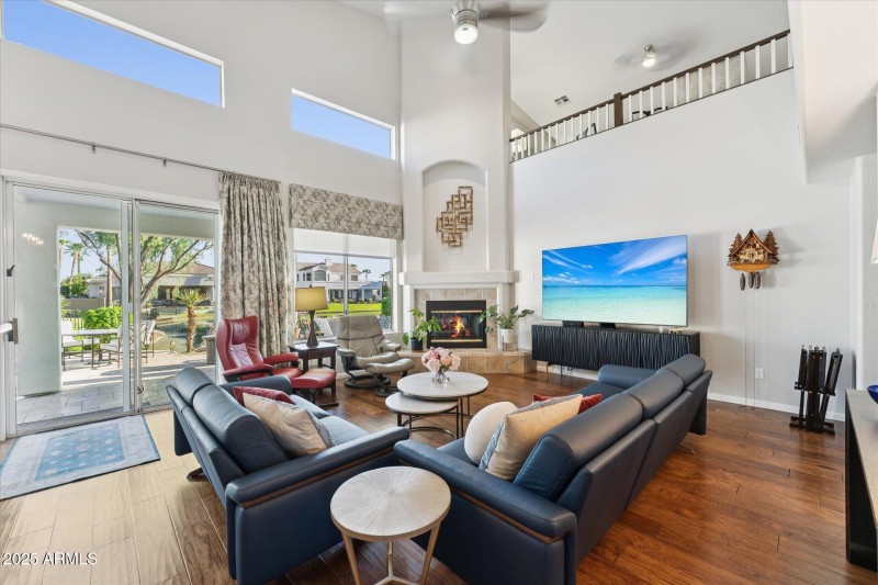 09-Family Room