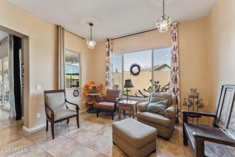 7848_W_Willow_Way_Florence_AZ_85132_USA-