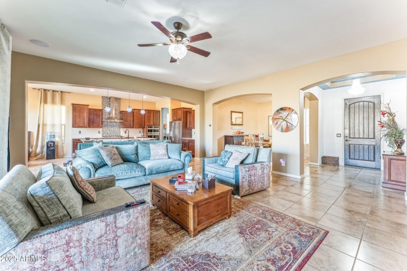 7848_W_Willow_Way_Florence_AZ_85132_USA-