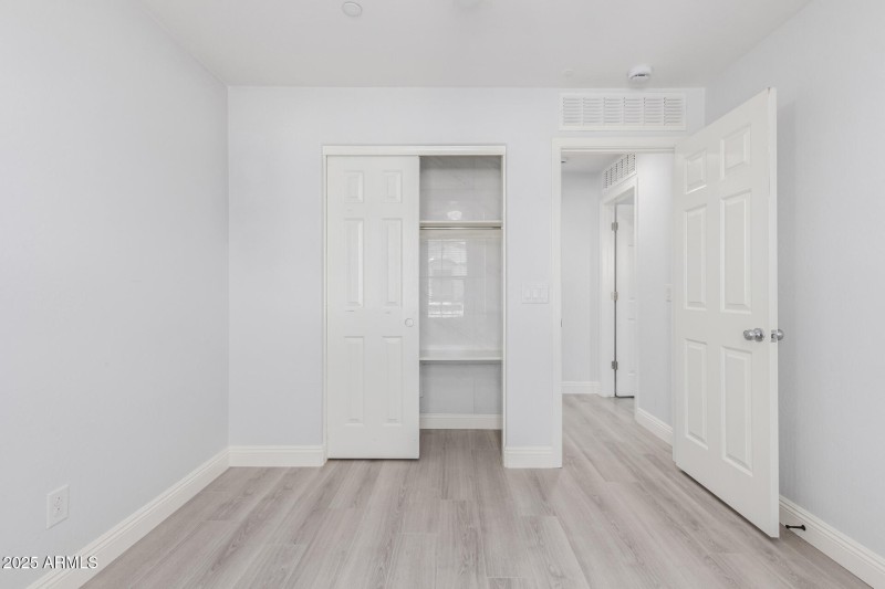Bedroom 4 closet