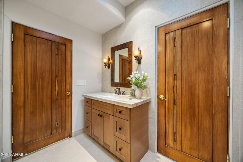 guest bath 1