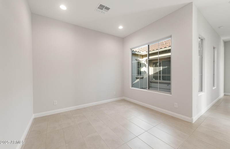 Flex Room