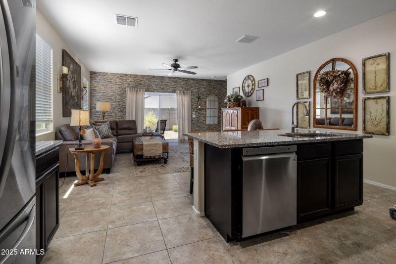 06-Kitchen to Great Room