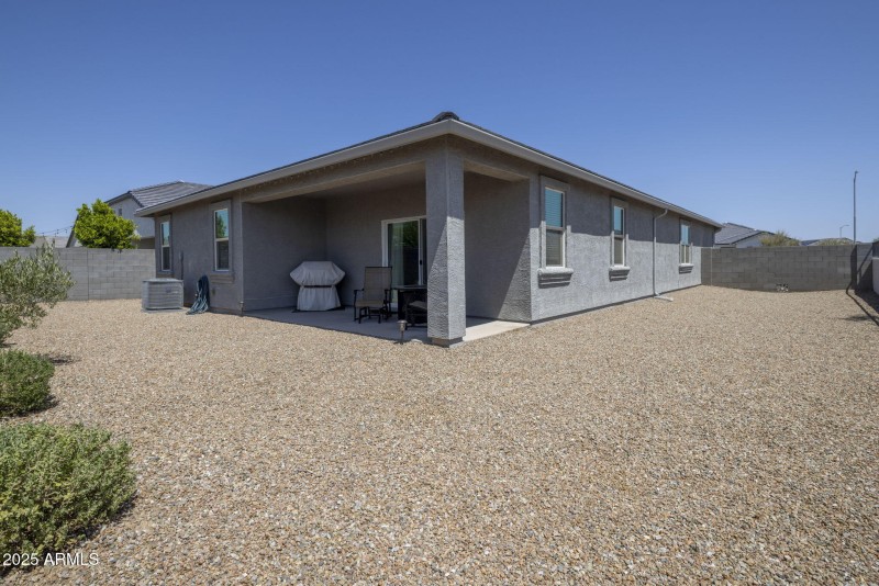 17-Private Spacious Yard