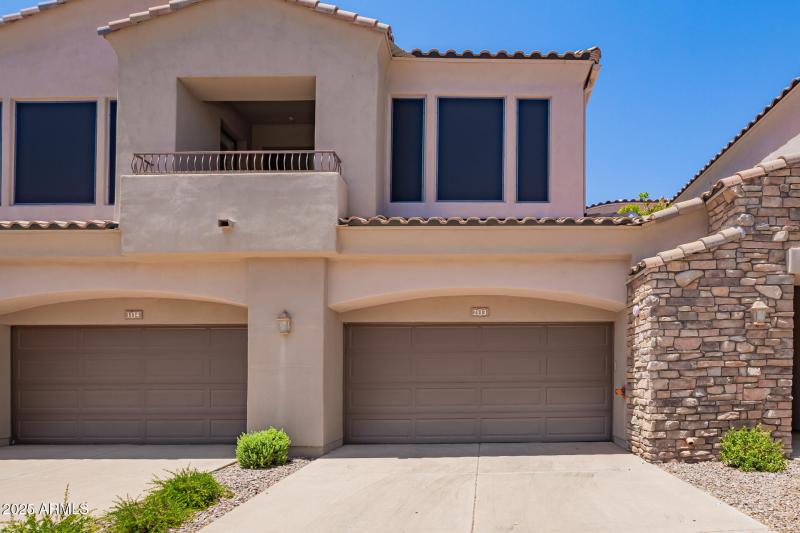 2-Car Garage