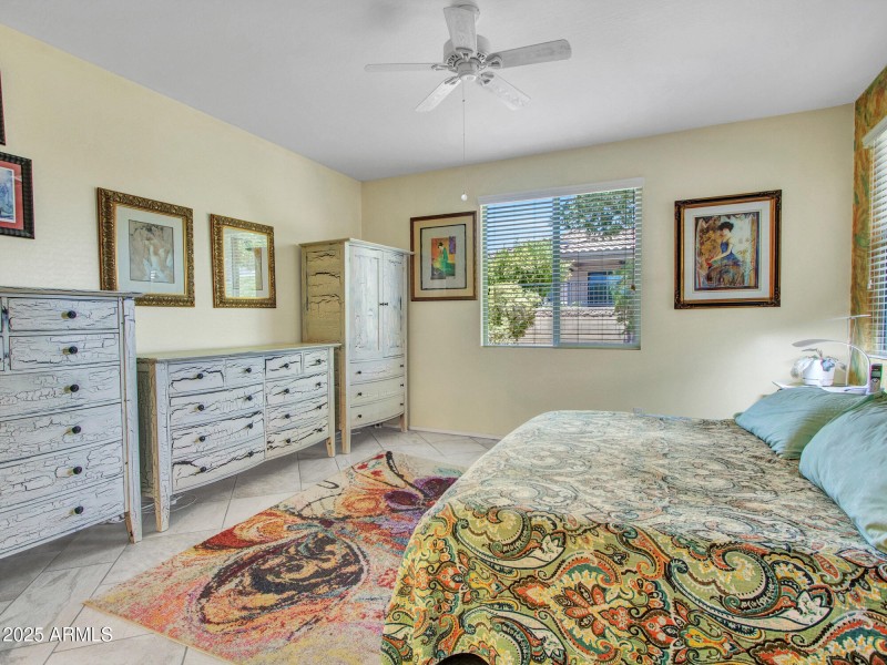 13-Primary-bedroom-(1)
