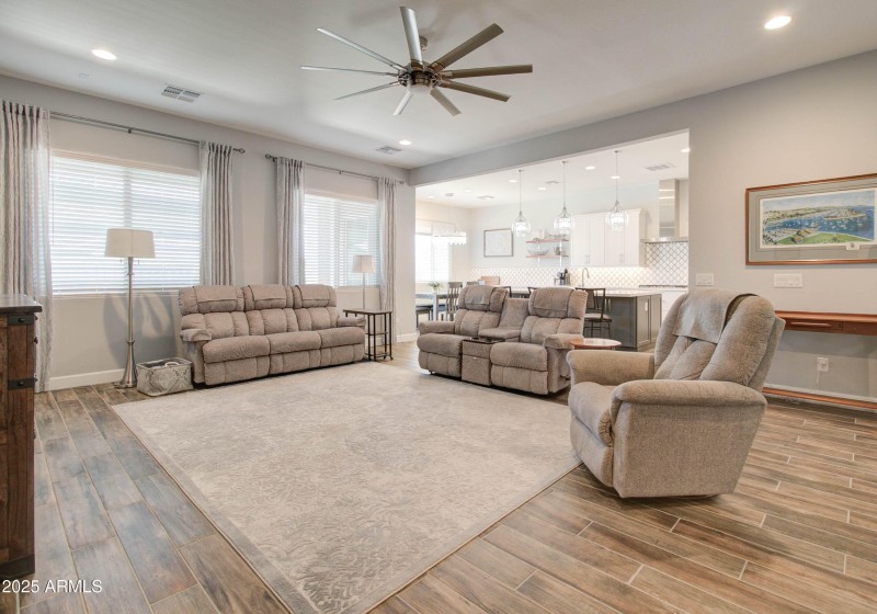 5057 N 185th Ave-50