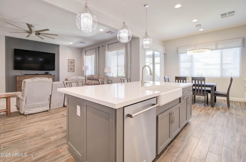 5057 N 185th Ave-57