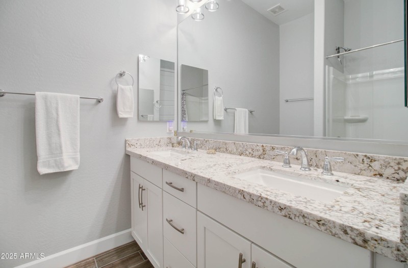 5057 N 185th Ave-76