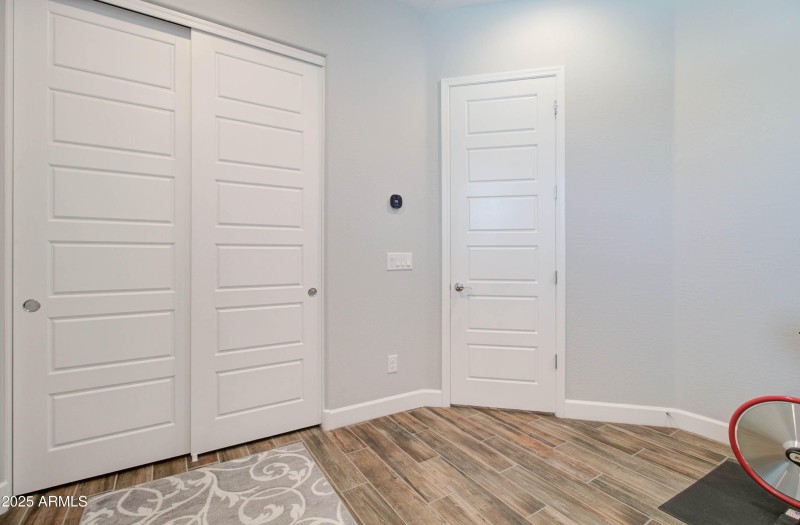 5057 N 185th Ave-83