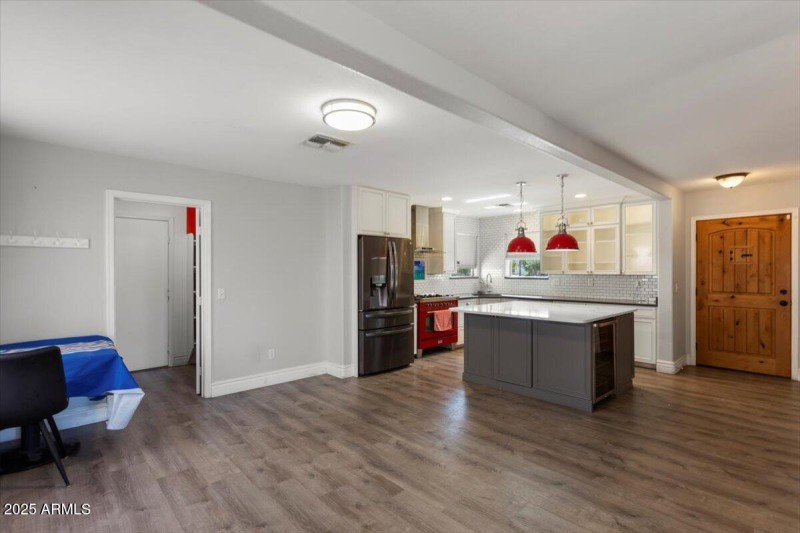 12-1312 E Clifton Ave