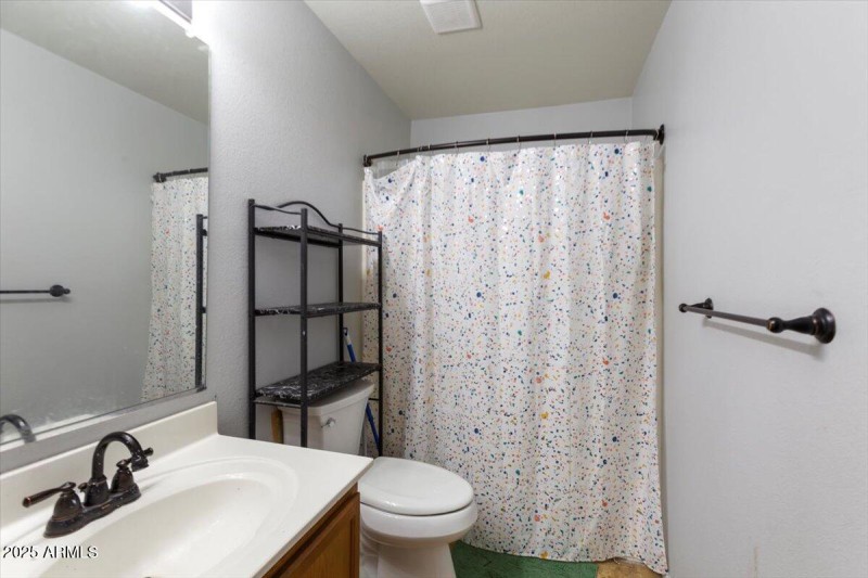 25-1312 E Clifton Ave