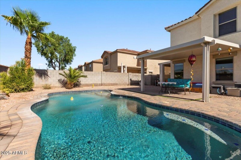 39-1312 E Clifton Ave