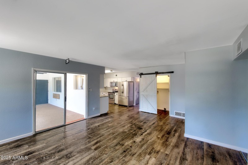 092188-1781 East Driftwood Circle