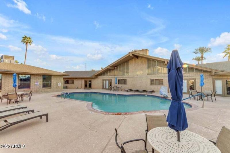 Community pool