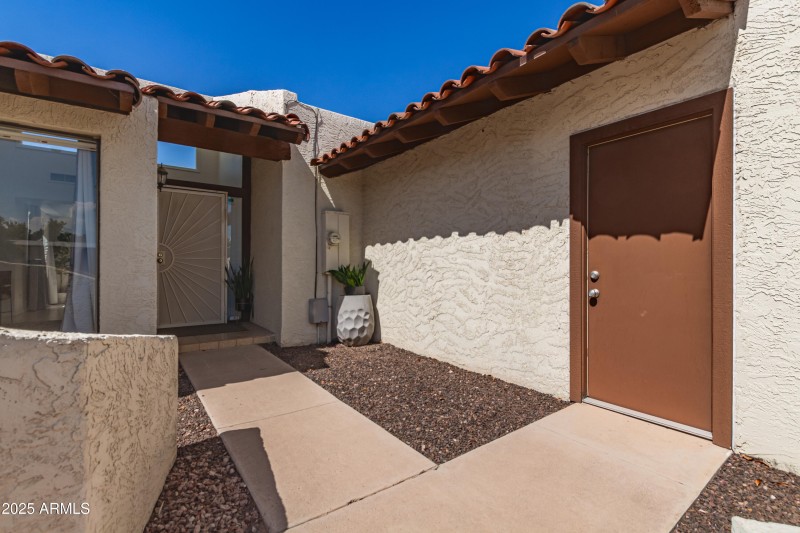 Rio Salado Front walk way