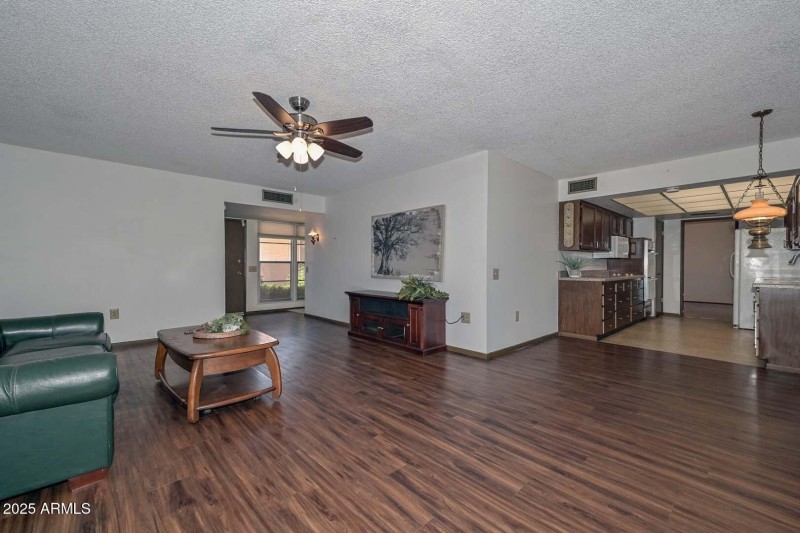 Family Room-Kitchen