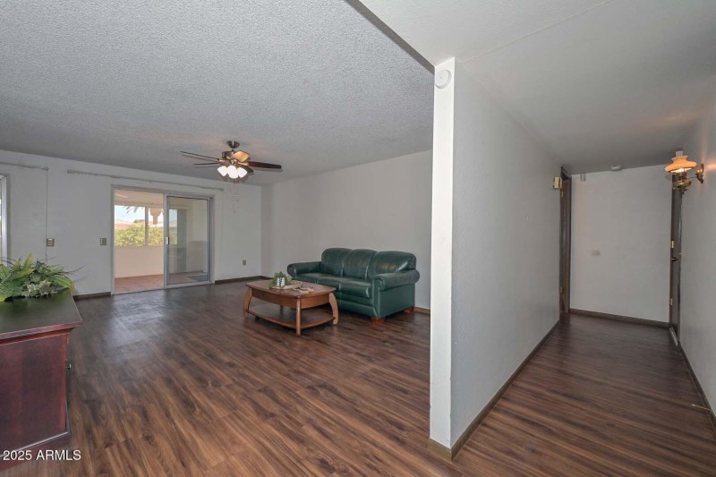 Foyer-Family Room