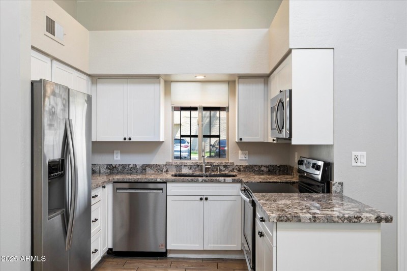 02-Kitchen