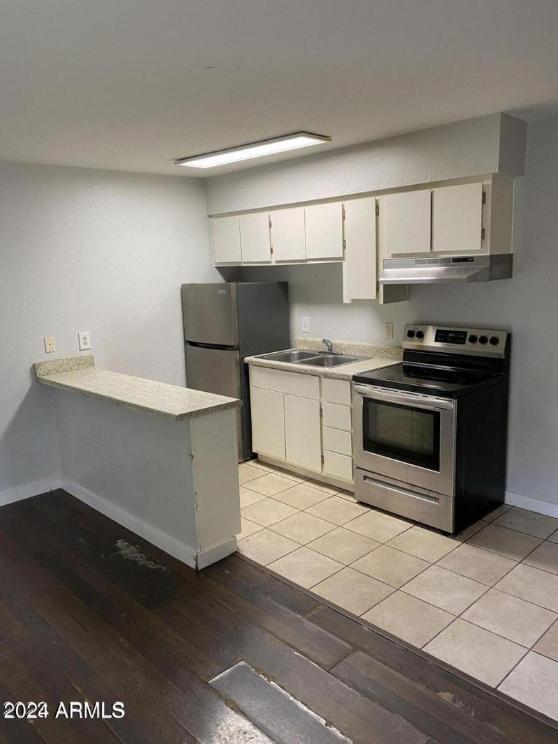 SW - Kitchen