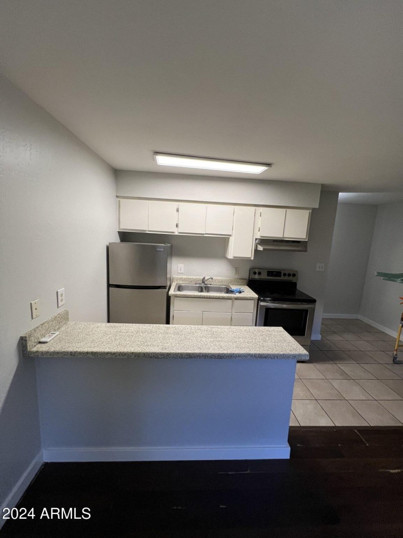 SW - Kitchen I