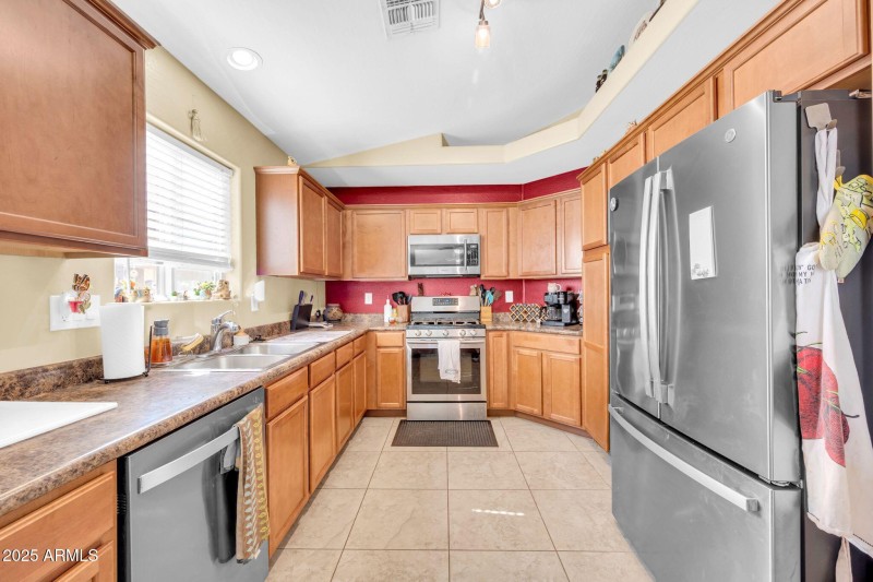 40390 W Coltin Way-17