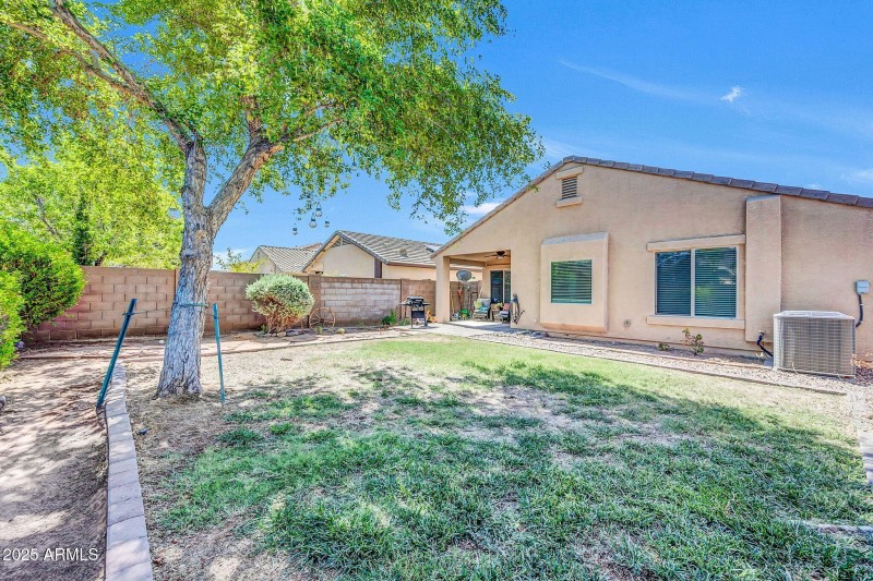 40390 W Coltin Way-32