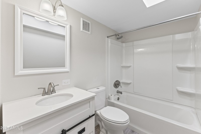 2518 E Osborn Rd-17