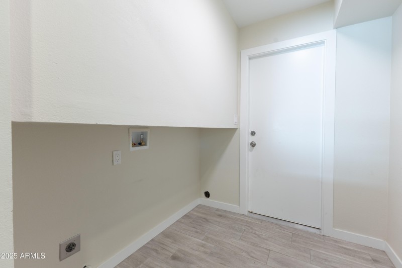 2518 E Osborn Rd-25