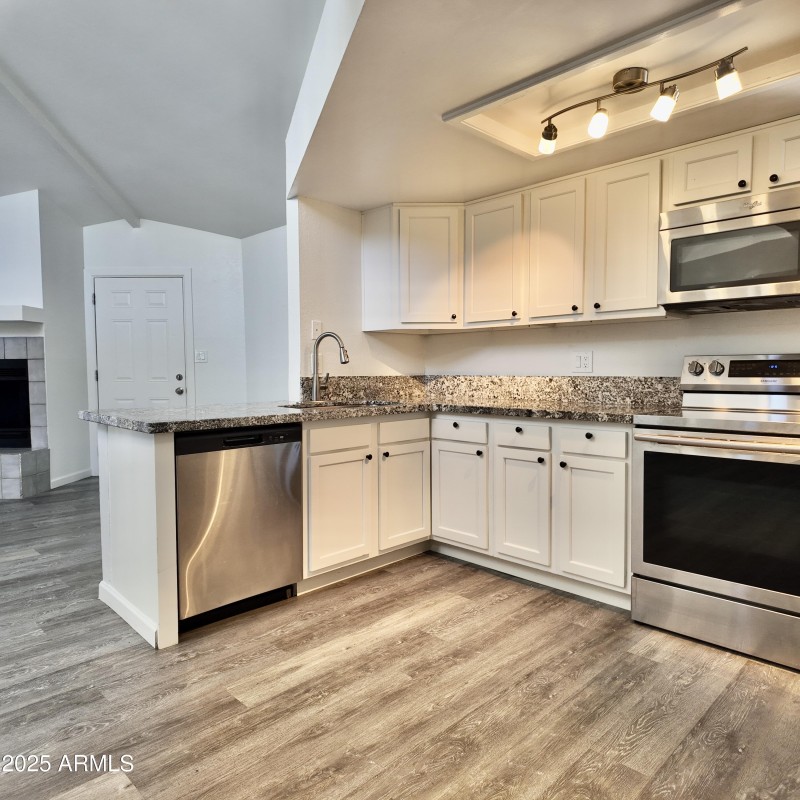 Kitchen 1