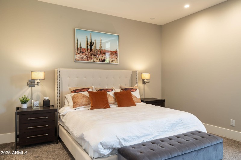 23-web-or-mls-6525-e-cave-creek-rd-31